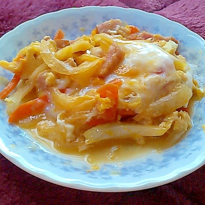 ハム 人参 玉ねぎの簡単卵とじ 丼 レシピ 作り方 By かっぺ4217 楽天レシピ